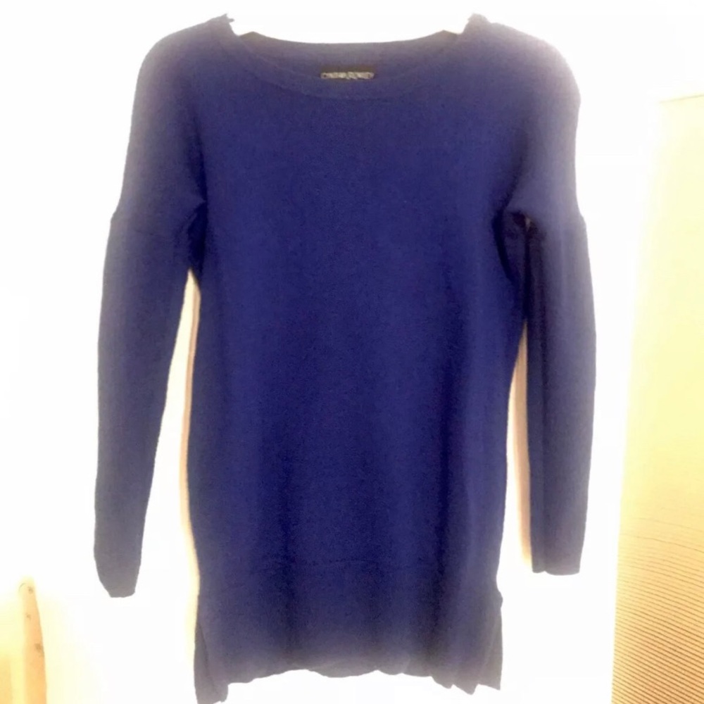 Cynthia Rowley Womens   100% Merino Wool Sweater